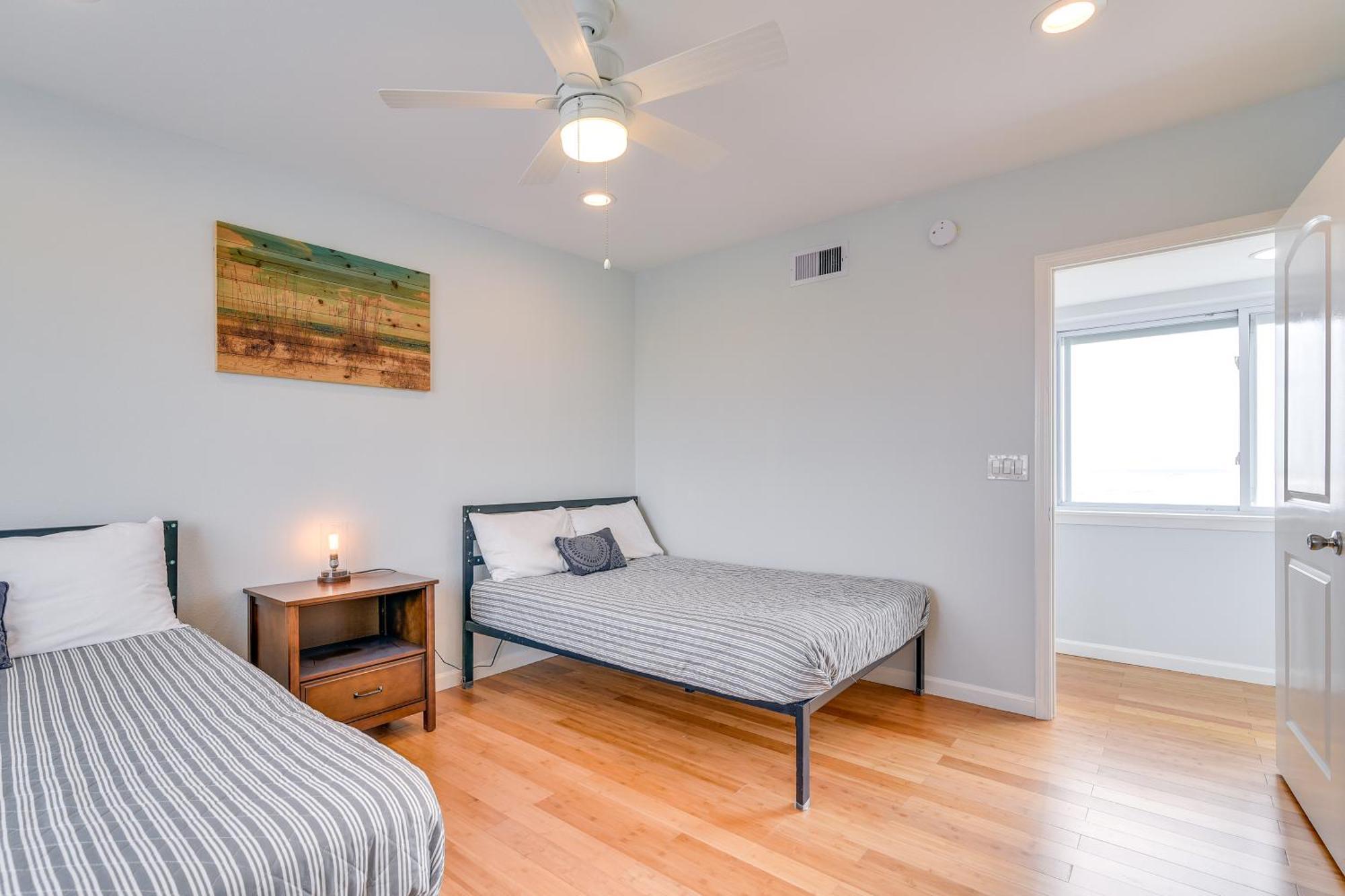Ocean-view Surfside With Boardwalk To Beach! Surfside Beach